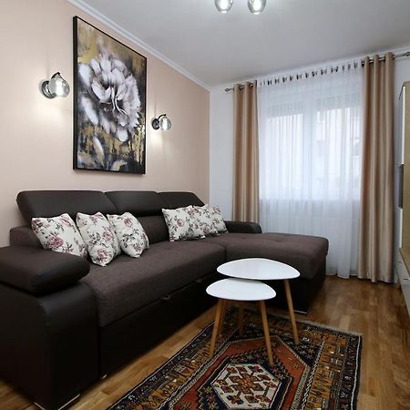 White Stone Apartment Сибиу Екстериор снимка