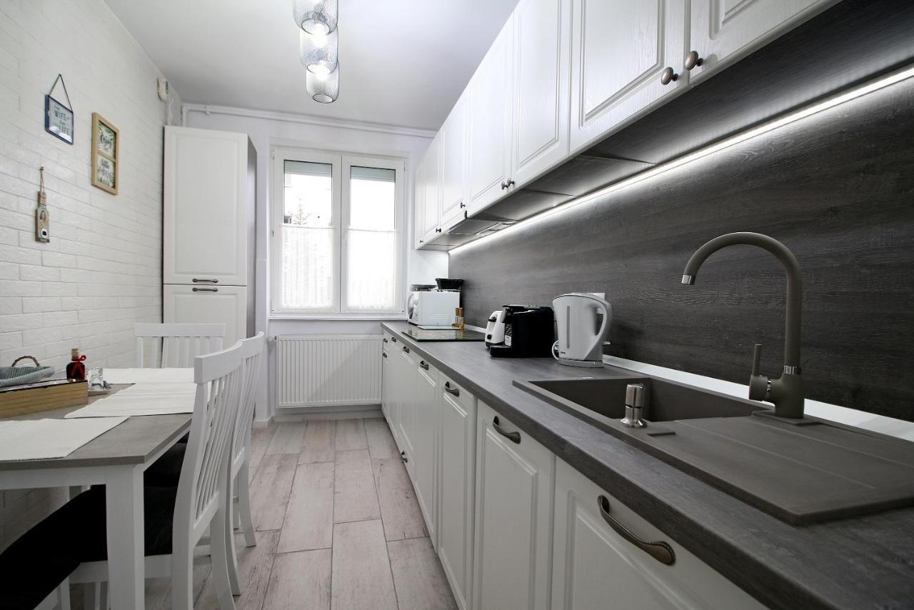 White Stone Apartment Сибиу Екстериор снимка