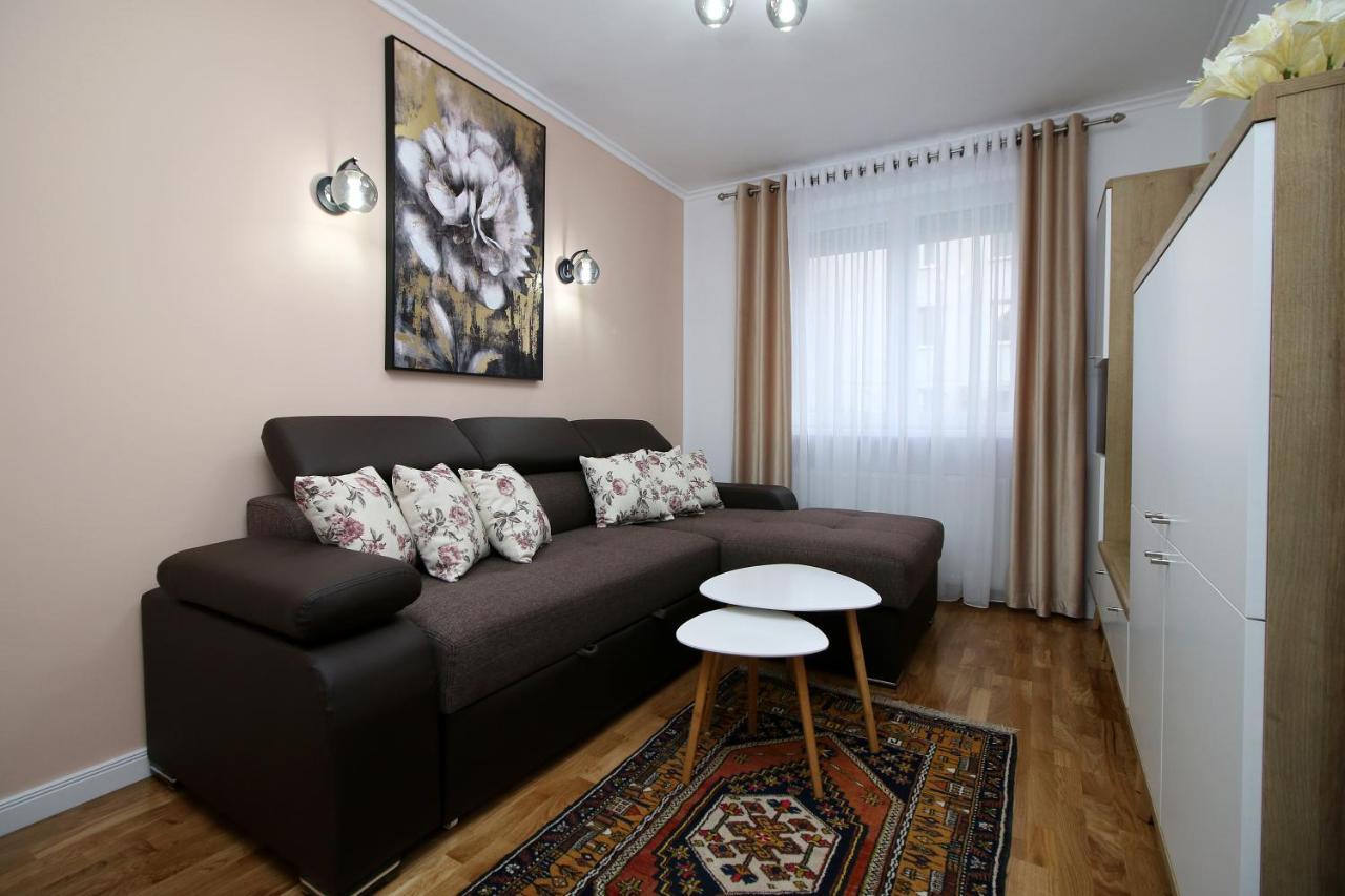 White Stone Apartment Сибиу Екстериор снимка